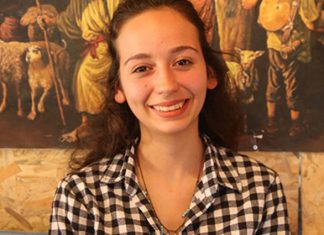 “Hayır” dediği için okuldan atılan Kardelen: “Bu karar getirilmek istenen sistemin ne olduğunu açığa çıkarıyor”