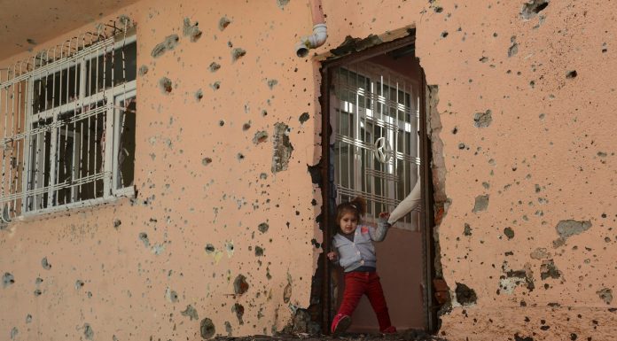 Savaş ve gençlik: Pasifizm mi, sınıf mücadelesi mi?