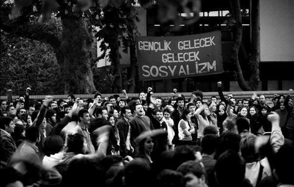 Mevcut koşullardan sosyalist geleceğe uzanmak için: Üniversitelerin yönetimi için ne yapabiliriz?