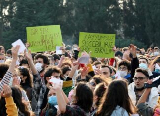 Zırhlı Tren’in sözü: Okullar açılırken Tek Adam rejimine karşı mücadeleyi büyütelim