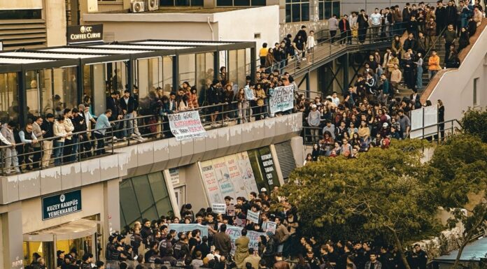 Boğaziçi Zırhlı Tren: “Yemekhane Zammı Geri Alınsın!”