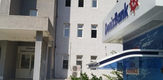 Yemek yiyebilmek için banka müşterisi olma şartı